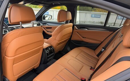 BMW 5 серия, 2022 год, 5 900 000 рублей, 18 фотография