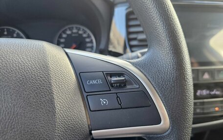 Mitsubishi Outlander III рестайлинг 3, 2022 год, 2 450 000 рублей, 22 фотография