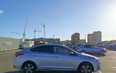 Hyundai Solaris II рестайлинг, 2018 год, 909 000 рублей, 8 фотография