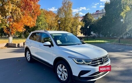 Volkswagen Tiguan II, 2021 год, 3 100 000 рублей, 2 фотография
