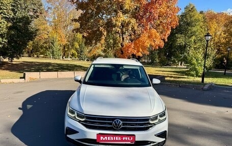 Volkswagen Tiguan II, 2021 год, 3 100 000 рублей, 10 фотография