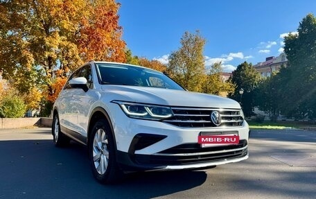 Volkswagen Tiguan II, 2021 год, 3 100 000 рублей, 4 фотография