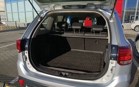 Mitsubishi Outlander III рестайлинг 3, 2016 год, 2 046 000 рублей, 13 фотография