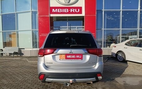 Mitsubishi Outlander III рестайлинг 3, 2016 год, 2 046 000 рублей, 15 фотография