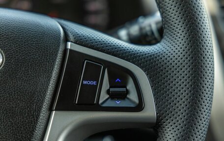 Hyundai Solaris II рестайлинг, 2011 год, 898 000 рублей, 18 фотография