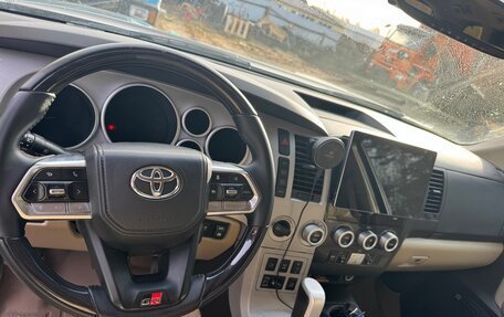 Toyota Sequoia II рестайлинг, 2008 год, 2 550 000 рублей, 8 фотография