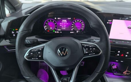 Volkswagen Golf VIII, 2023 год, 1 950 000 рублей, 9 фотография