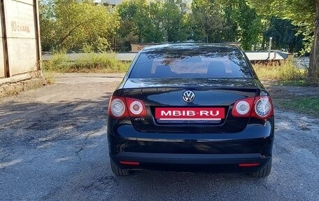 Volkswagen Jetta VI, 2006 год, 420 000 рублей, 2 фотография