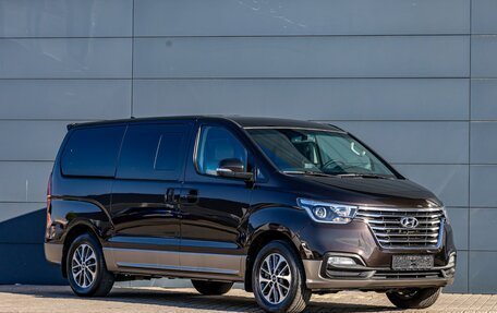 Hyundai Grand Starex Grand Starex I рестайлинг 2, 2018 год, 3 395 000 рублей, 9 фотография