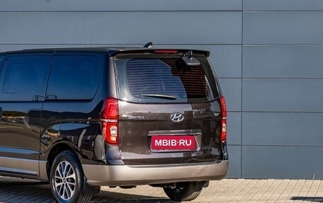 Hyundai Grand Starex Grand Starex I рестайлинг 2, 2018 год, 3 395 000 рублей, 8 фотография