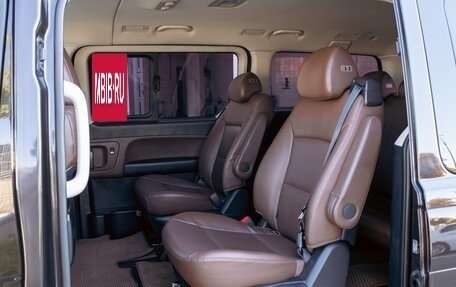 Hyundai Grand Starex Grand Starex I рестайлинг 2, 2018 год, 3 395 000 рублей, 19 фотография