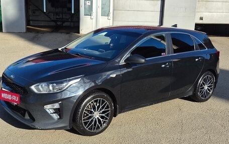 KIA cee'd III, 2018 год, 1 350 000 рублей, 2 фотография
