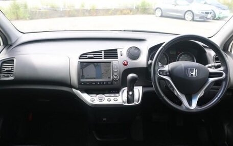 Honda Stream II, 2013 год, 990 008 рублей, 10 фотография