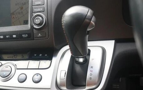 Honda Stream II, 2013 год, 990 008 рублей, 18 фотография