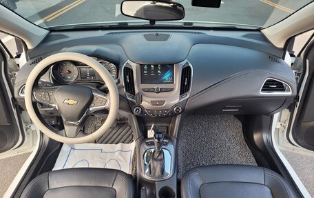 Chevrolet Cruze II, 2017 год, 789 000 рублей, 7 фотография