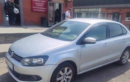 Volkswagen Polo VI (EU Market), 2012 год, 600 000 рублей, 2 фотография