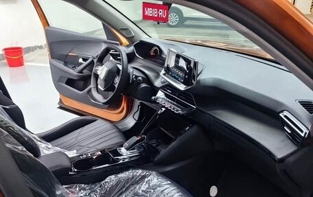 Peugeot 2008 II, 2022 год, 1 350 000 рублей, 11 фотография
