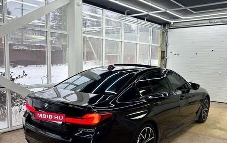 BMW 5 серия, 2022 год, 6 000 000 рублей, 3 фотография