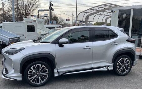 Toyota Yaris Cross, 2023 год, 1 560 000 рублей, 3 фотография