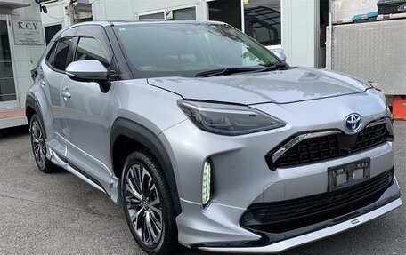 Toyota Yaris Cross, 2023 год, 1 560 000 рублей, 6 фотография