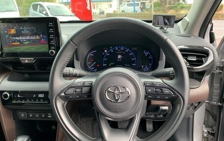 Toyota Yaris Cross, 2023 год, 1 560 000 рублей, 13 фотография