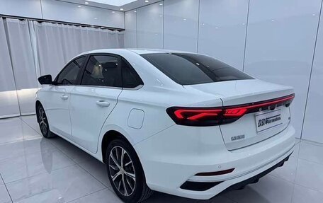 Geely Emgrand, 2022 год, 1 100 000 рублей, 2 фотография