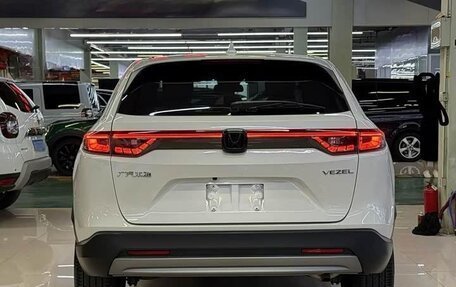 Honda Vezel, 2023 год, 2 100 000 рублей, 4 фотография