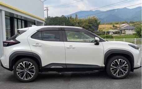 Toyota Yaris Cross, 2023 год, 1 535 000 рублей, 4 фотография