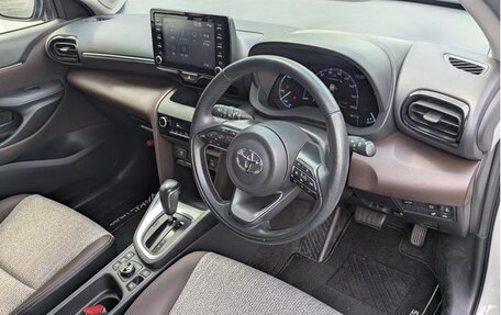 Toyota Yaris Cross, 2023 год, 1 535 000 рублей, 11 фотография