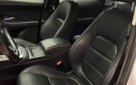 Jaguar E-Pace, 2018 год, 2 200 000 рублей, 9 фотография