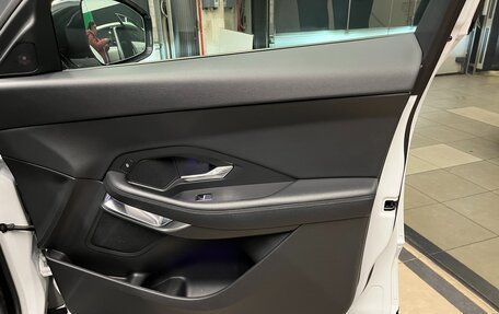 Jaguar E-Pace, 2018 год, 2 200 000 рублей, 15 фотография