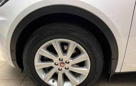 Jaguar E-Pace, 2018 год, 2 200 000 рублей, 23 фотография