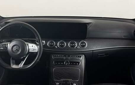 Mercedes-Benz E-Класс, 2019 год, 3 099 000 рублей, 16 фотография