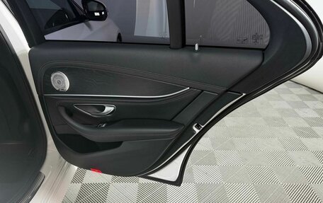 Mercedes-Benz E-Класс, 2019 год, 3 099 000 рублей, 23 фотография