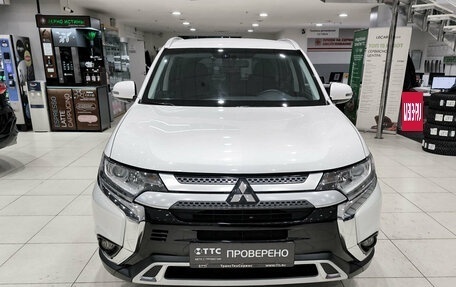 Mitsubishi Outlander III рестайлинг 3, 2019 год, 2 570 000 рублей, 6 фотография