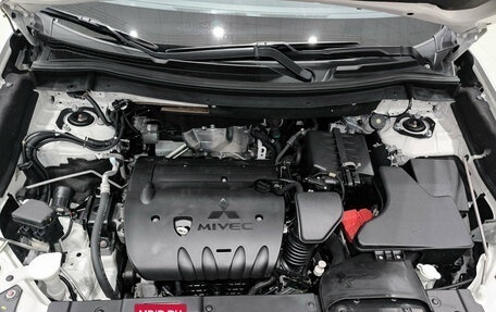 Mitsubishi Outlander III рестайлинг 3, 2019 год, 2 570 000 рублей, 13 фотография
