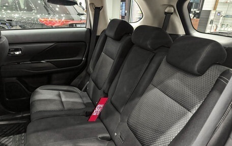 Mitsubishi Outlander III рестайлинг 3, 2019 год, 2 570 000 рублей, 16 фотография