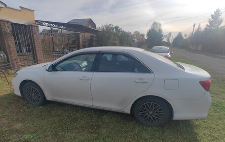 Toyota Camry, 2013 год, 900 000 рублей, 4 фотография