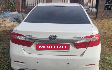 Toyota Camry, 2013 год, 900 000 рублей, 3 фотография