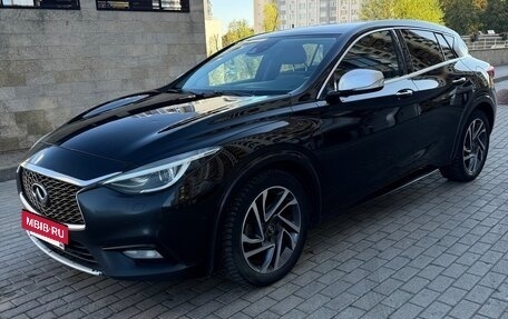 Infiniti Q30, 2017 год, 2 000 000 рублей, 12 фотография