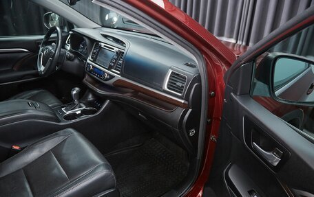 Toyota Highlander III, 2014 год, 3 177 000 рублей, 13 фотография