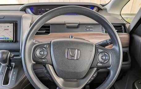Honda Freed II, 2022 год, 1 300 000 рублей, 12 фотография