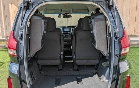Honda Freed II, 2022 год, 1 300 000 рублей, 17 фотография