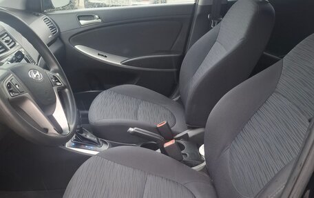 Hyundai Solaris II рестайлинг, 2015 год, 940 000 рублей, 15 фотография