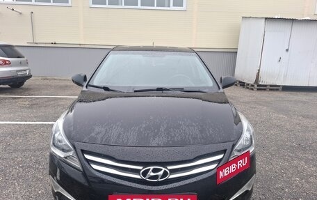 Hyundai Solaris II рестайлинг, 2015 год, 940 000 рублей, 5 фотография