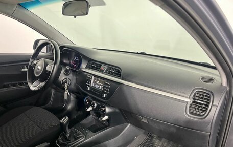 KIA Rio IV, 2018 год, 1 400 000 рублей, 9 фотография