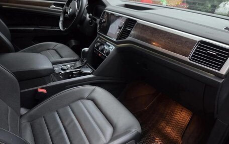 Volkswagen Teramont I, 2019 год, 4 500 000 рублей, 1 фотография