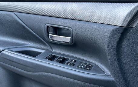 Mitsubishi Outlander III рестайлинг 3, 2014 год, 1 120 000 рублей, 12 фотография