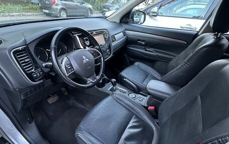 Mitsubishi Outlander III рестайлинг 3, 2014 год, 1 120 000 рублей, 7 фотография