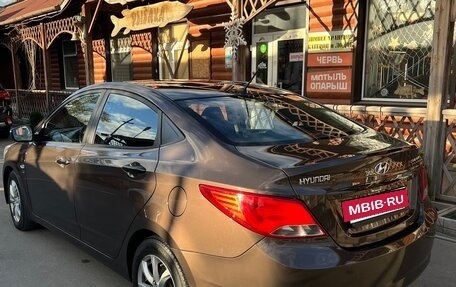 Hyundai Solaris II рестайлинг, 2015 год, 1 050 000 рублей, 7 фотография